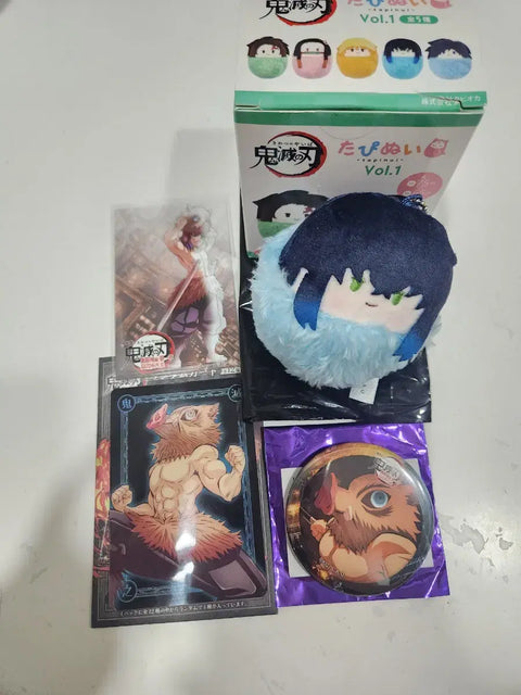 Demon Slayer Inosuke Kurumi Tapanui, World Tour Card, Infinity Castle Can Badge