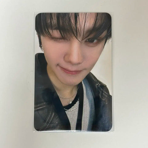 ZB1 Withmuu Luckydraw Wink Photocard Kim Gyubin