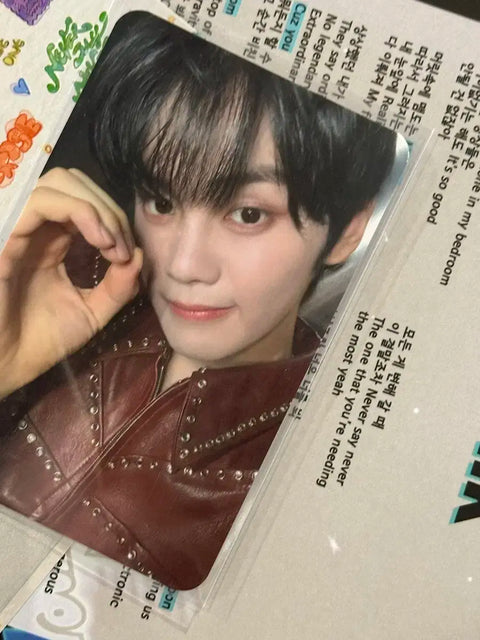 ZEROBASEONE Kim Gyubin Iconic Fansign Photocard Pre-recording Week 1