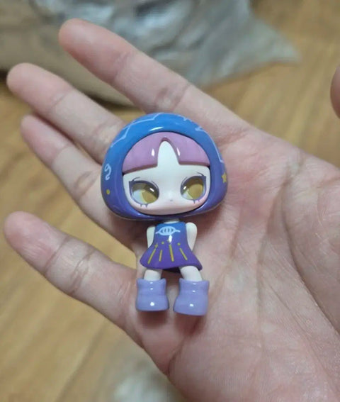 Innis Figure