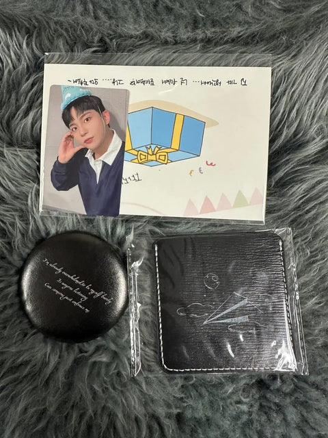 ATEEZ ATEEZ OUR STORY HBD Hand Mirror Jongho