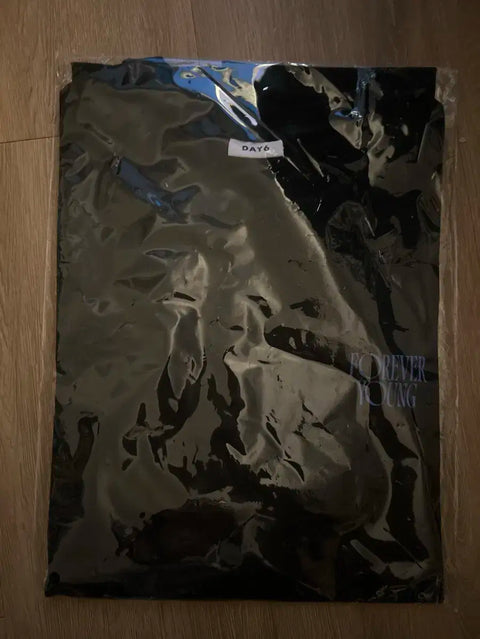DAY6 Finale Concert T-shirt MD
