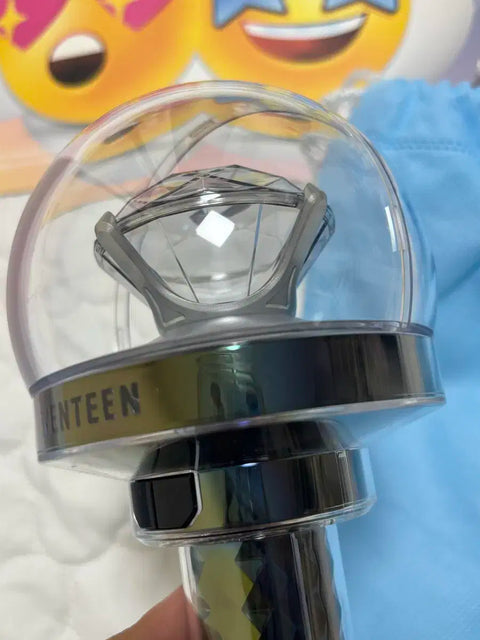 Carrot Bong (New Version), Seventeen official light stick, selling due to leaving the fandom. Lots of freebies!!