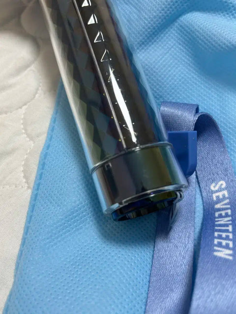 Carrot Bong (New Version), Seventeen official light stick, selling due to leaving the fandom. Lots of freebies!!