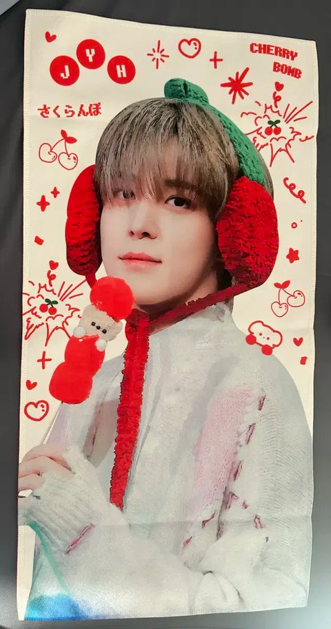 ATEEZ Yunho slogan for sale, 10,000 won.