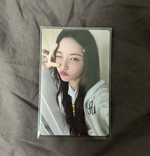 ILLIT Yuna Toki Yo Tomare album photocard
