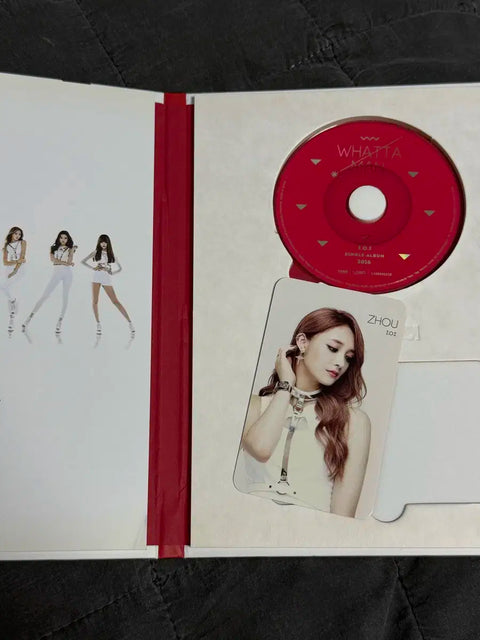 I.O.I Whatta Man album + Zhou Jieqiong photocard + poster