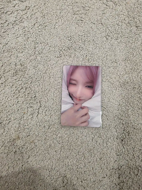 IVE LeeSeo photocard unreleased photo sale Empathy Lucky Draw blanket LeeSeo