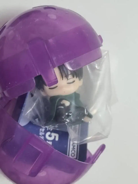 Attack on Titan Levi Nemurasetai Figure