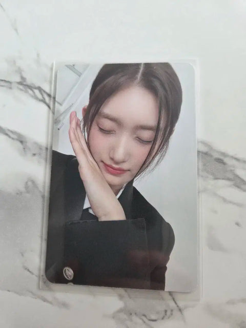 IVE MINE Both Sides Square Leeseo
