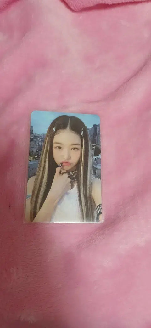 IVE Jang Wonyoung photocard album inclusions