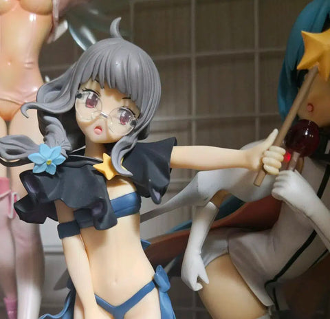Classic, One of these is my younger sister! Bishoujo Figure