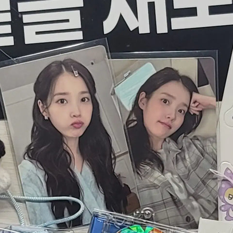 IU fansign event photocard transfer