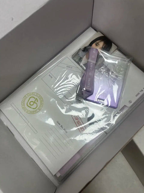 I'm selling IU Uaena 6th Gen Fanclub Kit.