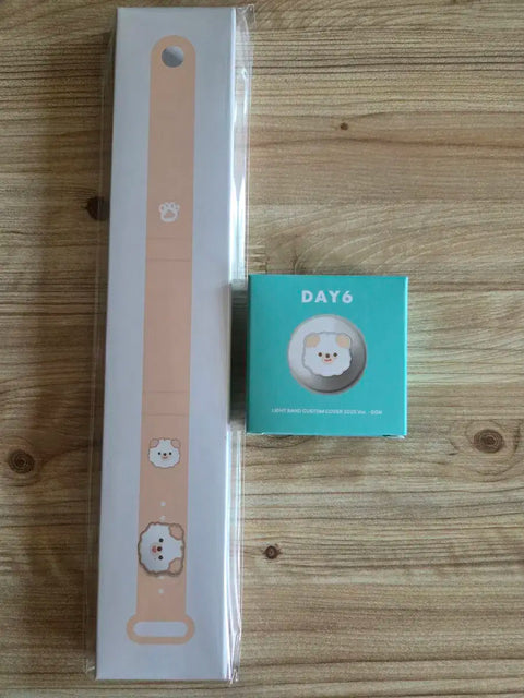 I'm selling DAY6 Madewell watch custom + strap, money not transferable.