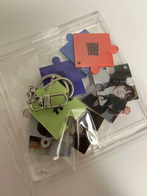 Boneca No Genre Music Core reverse support puzzle keyring transfer