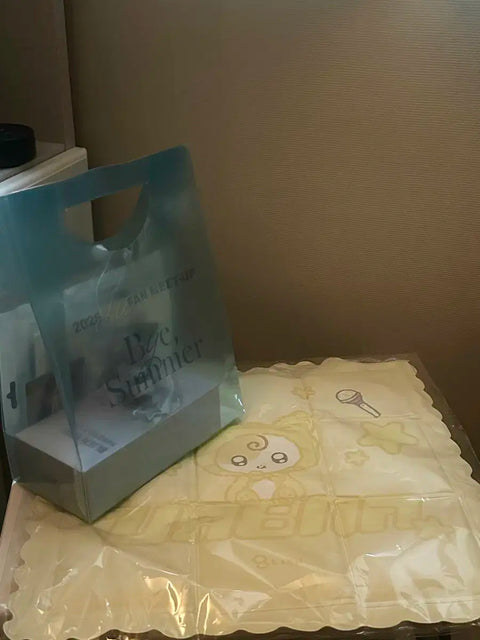 IU fan meeting support full set