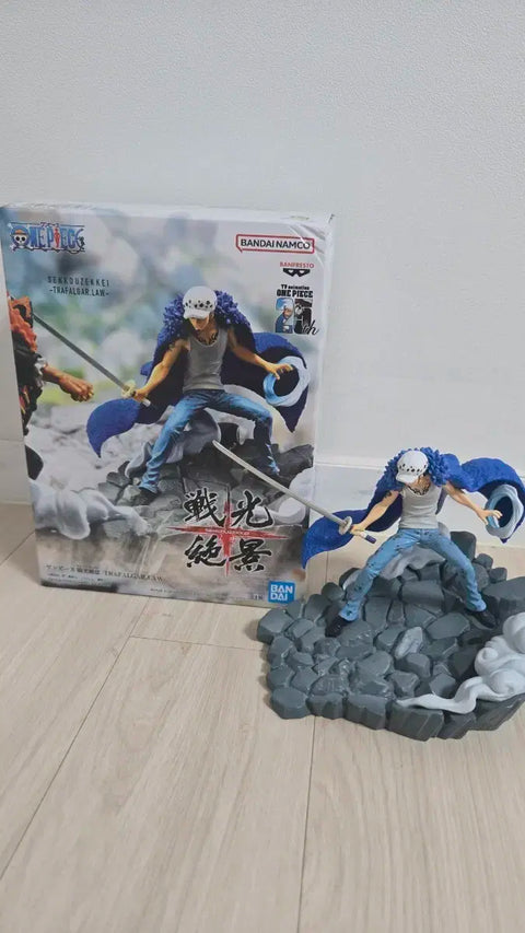Bandai One Piece Trafalgar Law Figure