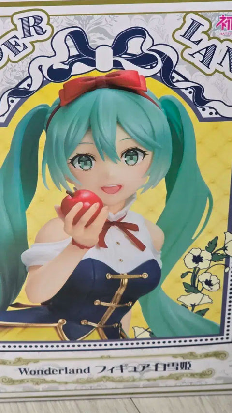 Taito Wonderland Miku Snow White Figure