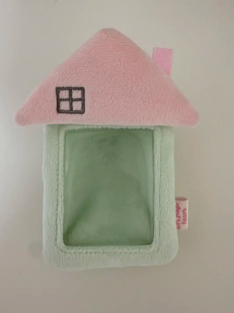 Selling/Transferring house-shaped photocard holder!