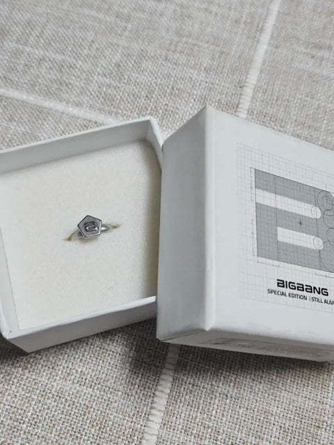 Big Bang Still Alive ring