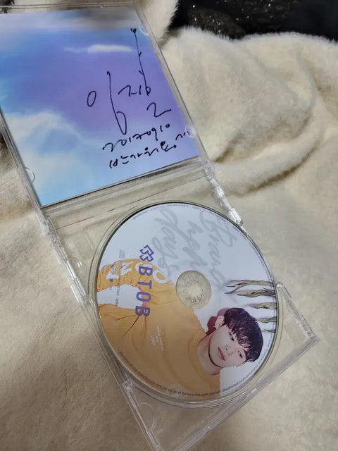 BTOB Im Hyunsik? Autographed album