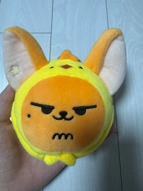 Hwang Chun-i is selling a coin purse!!