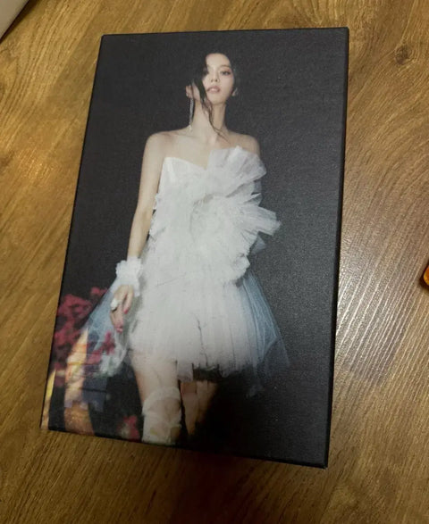 Blackpink Jisoo solo album photobook