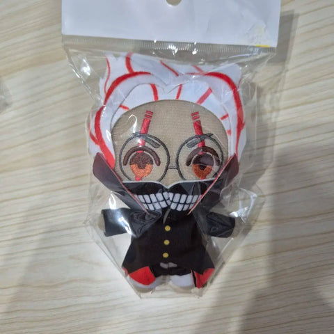 I'm selling Dandadan Okarun transformation version plush.