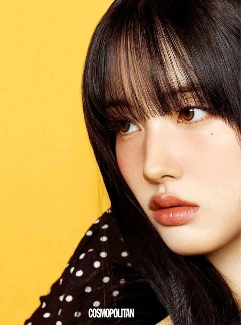  Cosmo magazine with STAYC Yoon's photoshoot, who is appearing on the Gen.G intern program, for sale.