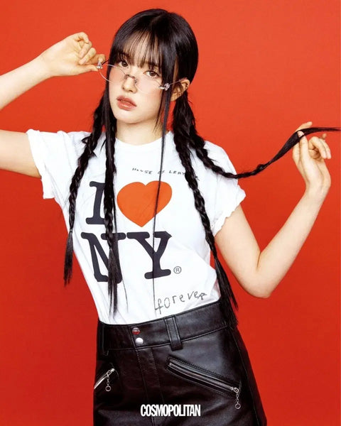  Cosmo magazine with STAYC Yoon's photoshoot, who is appearing on the Gen.G intern program, for sale.