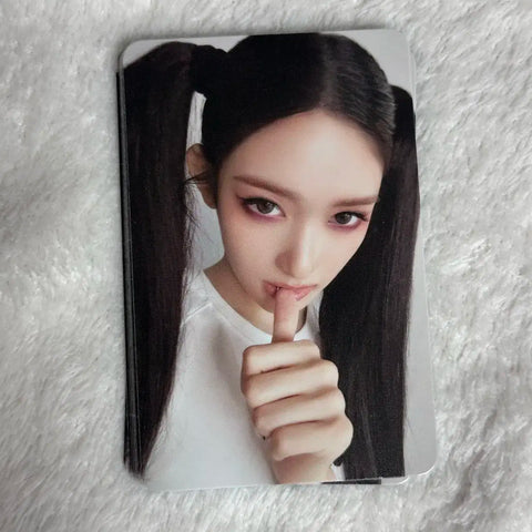 IVE Lee Seo Soundwave Unreleased Photocard