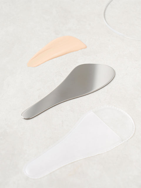 [✈️KOREA] Daiso - Curved Makeup Spatula