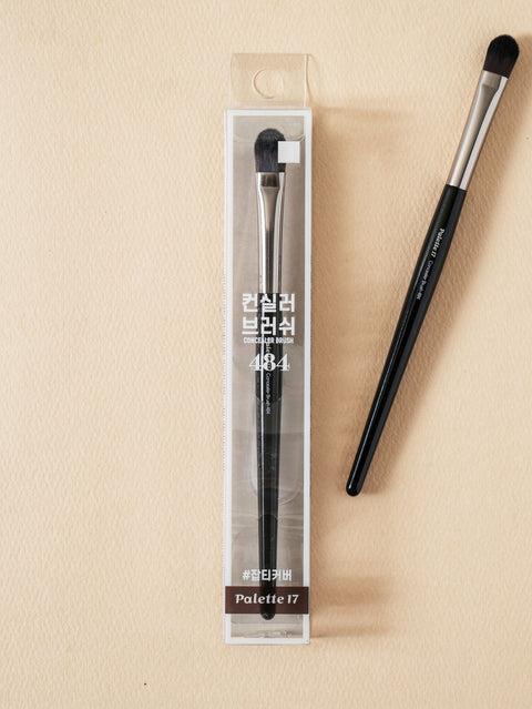 [✈️KOREA] Daiso - Palette 17 Concealer Brush