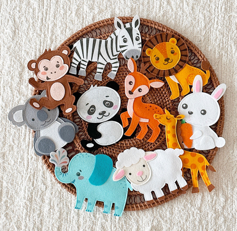 [PICK UP ONLY] Momsboard - Reve House (Medium), Magnets and Racks