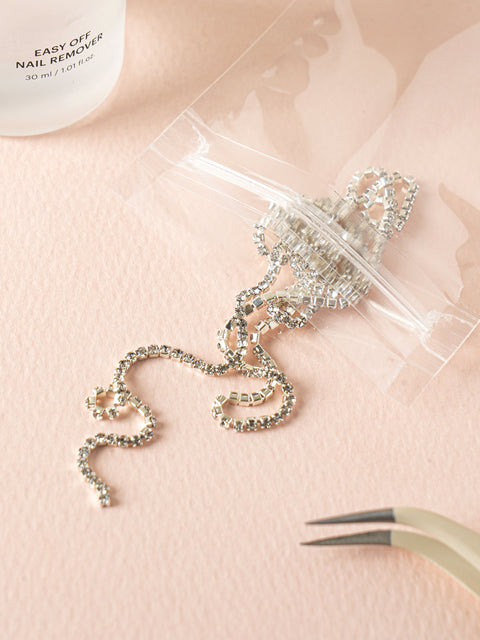 [✈️KOREA] Daiso - White Cubic Nail Chain (50cm)