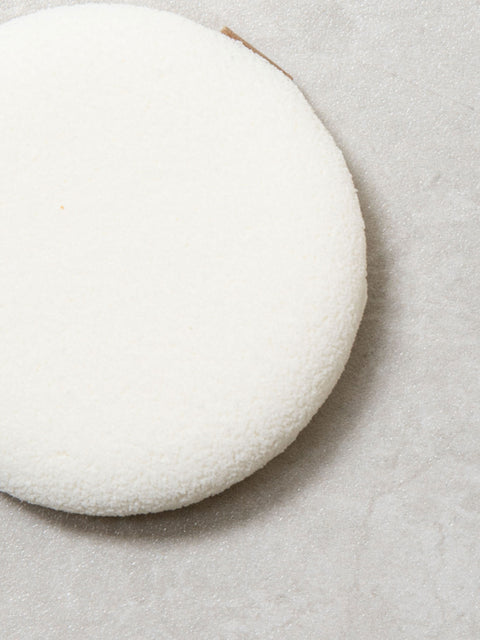 [✈️KOREA] Daiso - Olive Deco Round Caron Puff 90mm